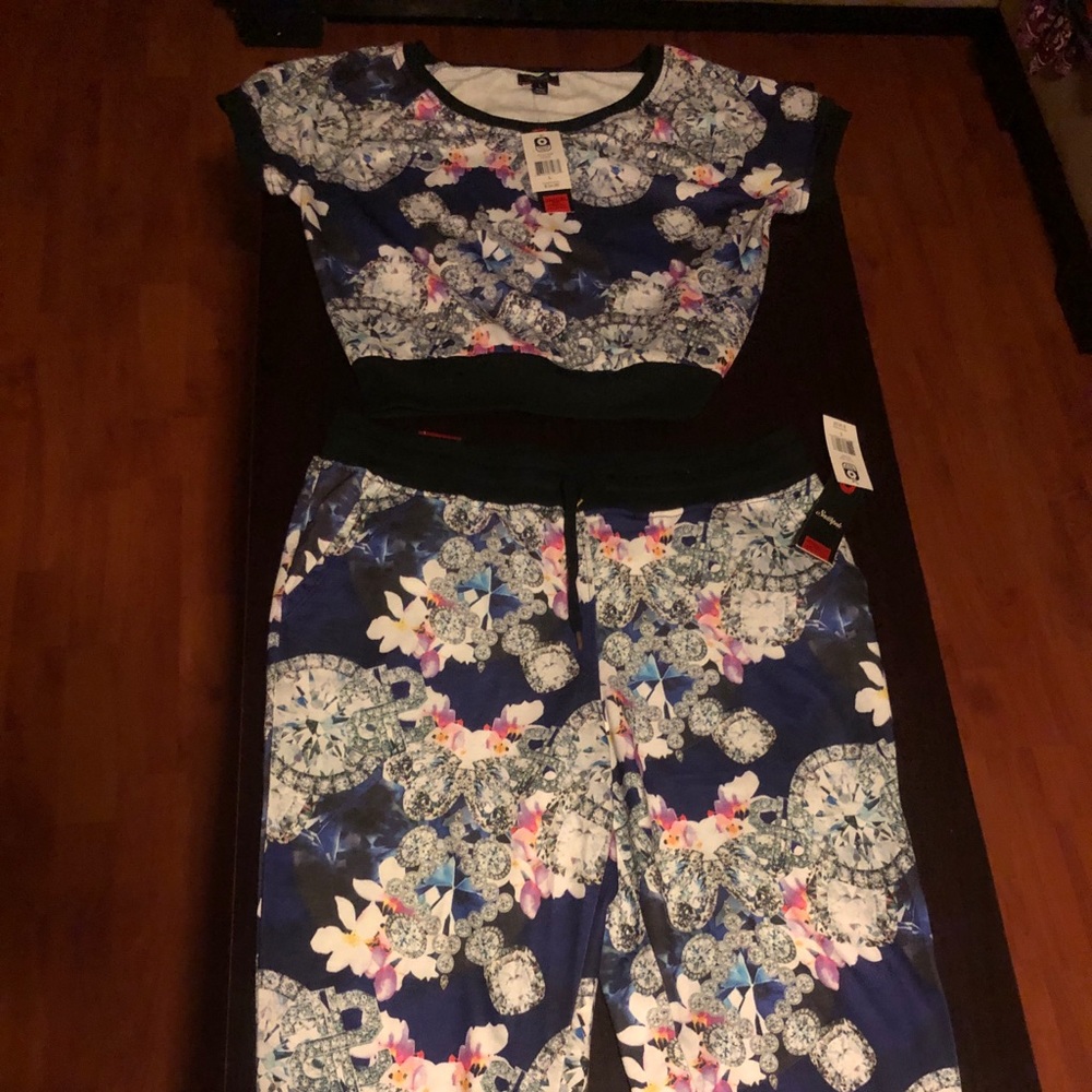 SOUTH POLE 2 Piece